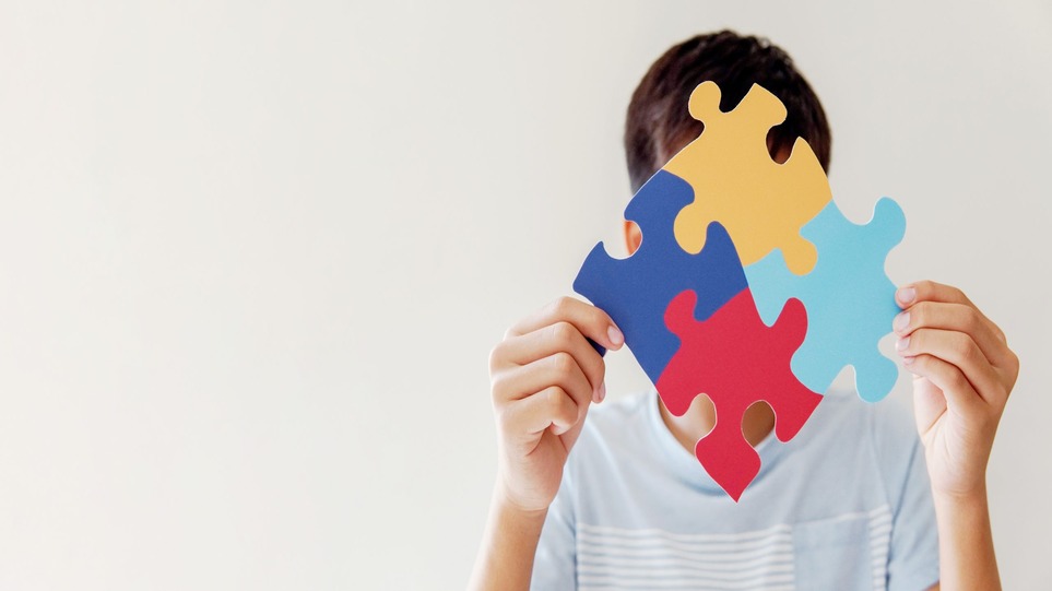 اختلال طیف اوتیسم چیست